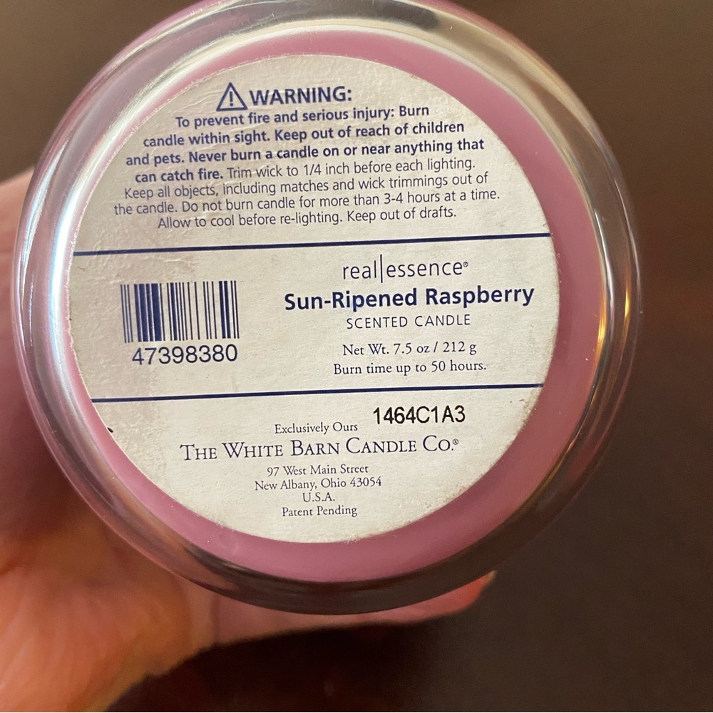 Bath and Body Works Sun Ripened Raspberry Candle 7.5oz - Picture 5 of 5